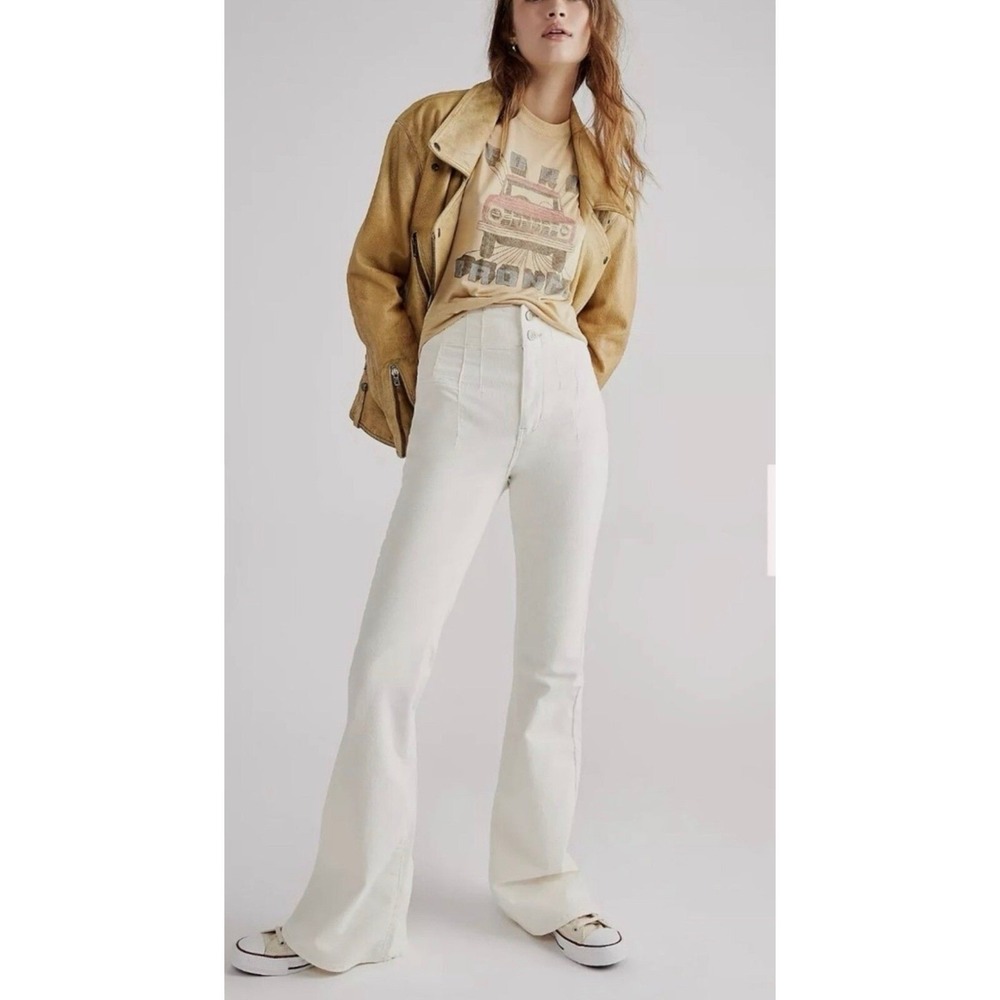 We‎ The Free White Flare Jeans High Rise Boho Stretch Size 28